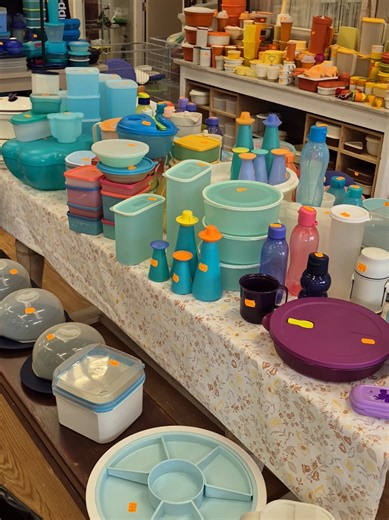 Tupperware Verkoop in Kringwinkel Beernem
