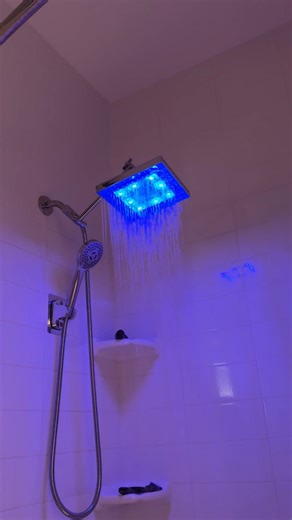 1.1M views · 57K reactions | usarias una ducha asi 樂#amazonfinds #ShowerHead #DualRainShowerHead #ShowerHeadWaterTemperatureControlledColorChanging #bathroomessentials #bathroomfinds | Dailyn Channel | Facebook