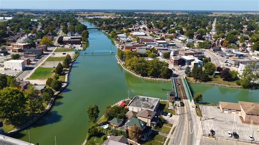 POSTCARDS OF WINDSOR ESSEX AND ONTARIO. This week, we're featuring the small town of Wallaceburg. Wallaceburg, Ontario – aka "Glass Town” Wallaceburg is a historic community located in southwestern Ontario, Canada, within the municipality of Chatham-Kent. Founded in the early 1800s along the Sydenham River, Wallaceburg was originally known as The Forks due to its location at the meeting point of several waterways. Its riverside position made it a hub for shipping, shipbuilding, and early industr