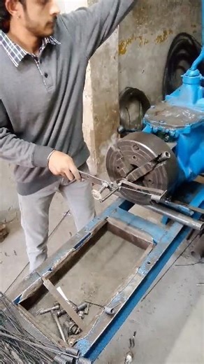 Brake shoe spring making on vintage lathe #machine #shorts