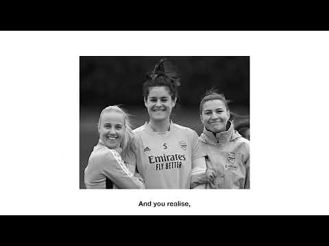 Steph Catley signs new Arsenal contract!