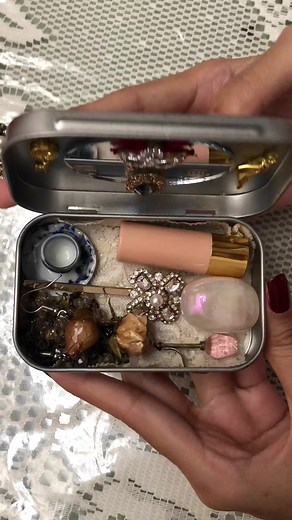 •ʀᴇᴘᴜʀᴘᴏꜱɪɴɢ ᴛʜᴇ ᴛɪɴ ᴄᴀꜱᴇ ꜰʀᴏᴍ ᴍʏ ᴘʀᴇꜱꜱ ᴏɴꜱ ʙʏ @ᴛᴀɴɢʏ__ᴛᴀɴɢᴏ• The tea cup is so unnecessary i love it so much