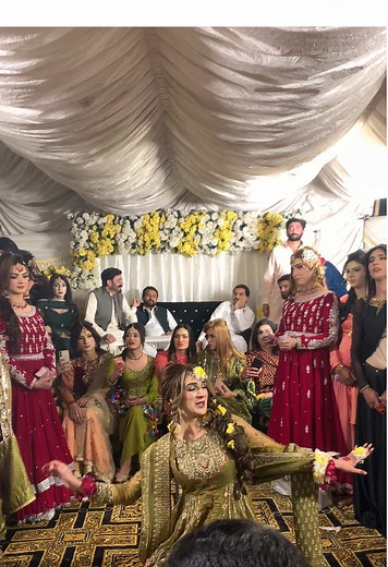 Mehendi Dance Performance by Alisha Sherazi