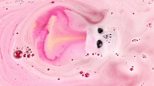 42K views · 403 reactions | NEW  SKULL BATH BOMB  Fizz and bubble in a tub of trouble with a mischievous bath bomb.  Reveal a magical jewel worth up to £2,000 inside  Hurry! Limited quantities available https://goo.gl/URvN8W | Imperial Candles | Facebook