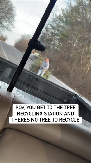 Our 11 foot tree made a silent, stealth exit.😳 Needless to say… Lessons were learned.😬