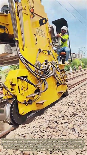 Laying Railway Tracks: How a Specialized Machine Lifts and Places Precast Sleepers