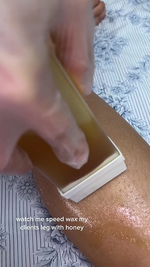 Soft wax or hard wax? #waxingvideos #waxing #hairylegs #hardwax #softwaxvshardwax #legwaxing