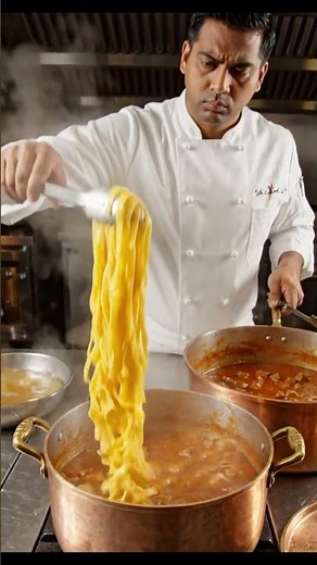 The Real Way to Make Authentic Bolognese 🇮🇹