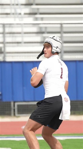 🏈 RED ZONE THREAT: he's a tall targe