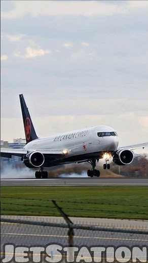 CARGO #b767 ‪@aircanada‬🍁 Landing ❤️✈️