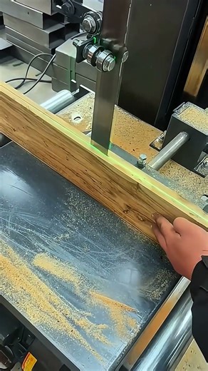 Watch This Log Squaring Machine Turn Raw Wood into Perfect Lumber in Seconds!