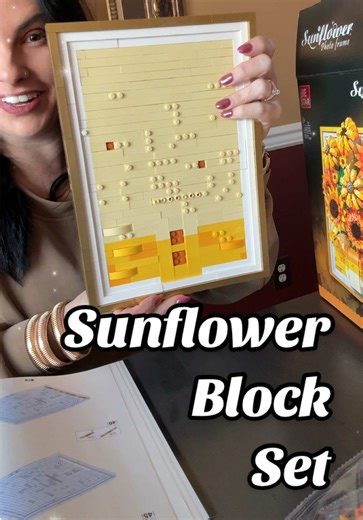Create a Unique 3D Sunflower Block Set