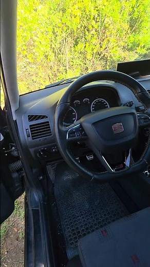 Volant Seat 6j Cupra dans la Seat Ibiza 6k2