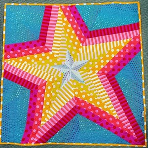 #TulaPinkTrueColors are our next feature from the New, FreeSpirit Fabrics Two-Year Reorder Catalog! Designed to support core fabric collections by Tula Pink, True Colors can also stand on their own as a vibrant expression of color and print. True Colors is all about options – these are essential to your stash! Now in stores! Projects 📸: @rachelledennenydesigns Night Sky Quilt by Jaybird Quilts @mdohojda @lillyellastitchery @instagrhm26 @stashfabrics *Big Charmer Quilt by Tula Pink *Indicates FR