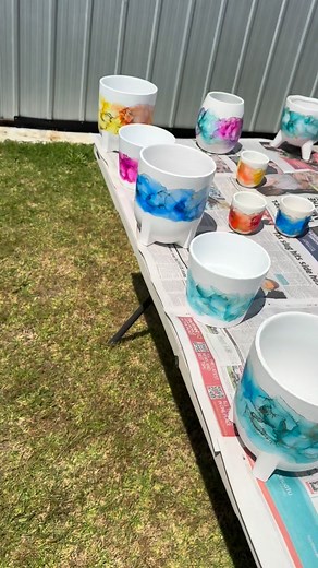 Taking advantage of this glorious weather and some free time to do some painting for the upcoming markets this month ☀️keep an eye over the coming days for where you’ll find me in November 💗 | Prism Designs