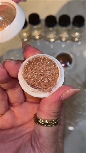 Honeyglow & Mink Glitter Eyeshadow Collection