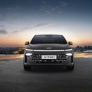 176K views · 305 reactions | Now access the boot conveniently with the all-new Hyundai VERNA's smart trunk. The integrated smart tailgate system automatically opens the trunk within 3 seconds when you stand near the car. To know more, click here: bit.ly/Hyundai_VERNA #Hyundai #HyundaiIndia #AllNewVerna #Futuristic #Ferocious #ILoveHyundai | Hyundai India | Facebook