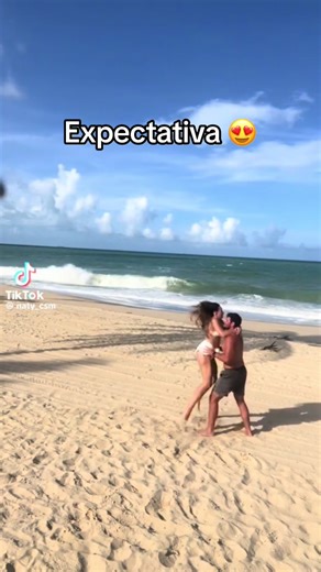 Fotos de Casal na Praia - Tendências e Momentos
