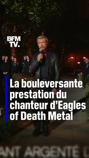 🔴 13-Novembre: la bouleversante prestation du chanteur du groupe Eagles of Death Metal qui chante "You'll Never Walk Alone" avec le Chœur du 13 | BFMTV