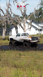 Square Body Chevy on Boggers #mudding | Moto Doggo