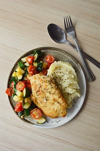 Pan-Fried Chicken with Mashed Potatoes