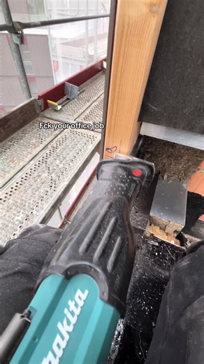 Real Men in Construction: The Carpenter's Reality