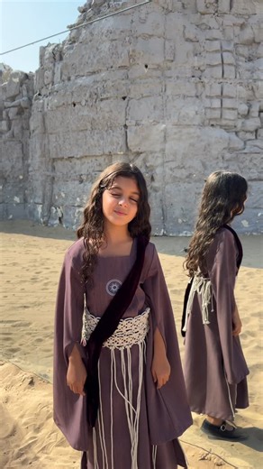 Julia The Model | If I had a twin, this would be us 😎 | Instagram