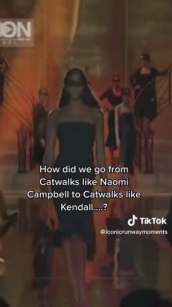 Naomi Campbell opening Atelier Versace s/s 1997 #naomicampbell #kendalljenner #90ssupermodel #supermodel #catwalk #fashion #modeltok #unpopularopinion #fashiontiktok