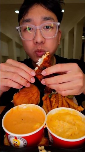 Can You Handle the Heat? 🔥 Dave’s Hot Chicken Spicy Dip Review | Viral Food Short #daveshotchickenuk