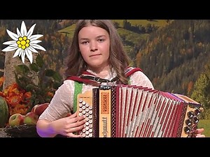 Styrian Harmonica Competition 2022: Anna Köberl plays traditional folk Waltz