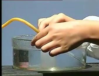 氢气和氯气的混合气在强光照射下的反应高中化学实验