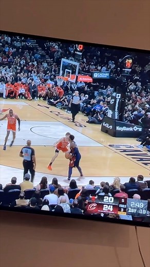 This move is going in my bag … Issa Must ! | Famouslos32