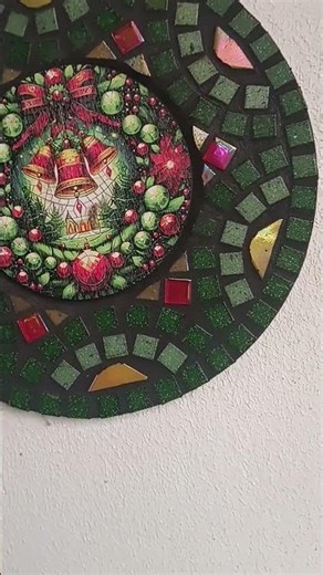 Kézzel készült mozaikos karácsonyi ajtódísz | Galéria Savaria