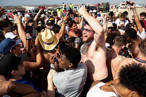 Video shows packed Spring Break crowd gyrating together at at South Padre Island Texas