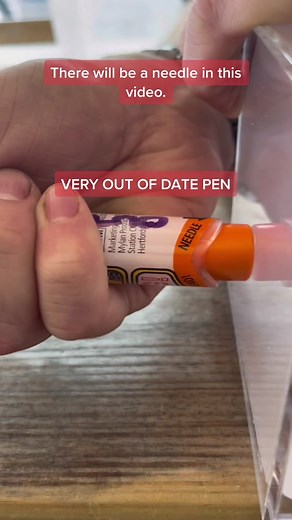 Demonstration showing very out of date Epi-pen firing See pinned video for Jext pen comparison. #EndlessJourney #anaphylactic #adrenaline #injection