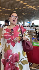 “humko dhoka mat dena”💀 govinda’s wifey sunita ahuja says she’s flying to golden temple for her vlog | Voompla