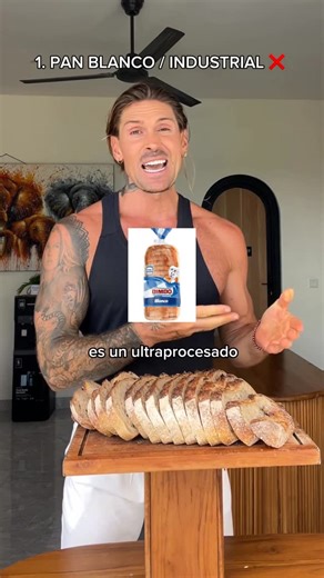 JORGE DAREK | 👱🏼‍♂️🇪🇸 on Instagram: "3 alimentos que yo no consumo, y NO te recomiendo ❌ 🥩🧈 ¿Qué significa que un alimento sea “de pasto”? Un alimento de pasto proviene de animales que han sido alimentados principalmente con hierba y forraje natural, tal y como lo harían en su entorno natural, en lugar de piensos industriales a base de cereales, soja o subproductos. 🐮🌱 🍞 ¿Qué es el pan de masa madre? El pan de masa madre es el PAN REAL. Se elabora solo con harina, agua y sal, fermentado