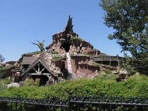 Disneyland, Splash Mountain Full Experience Front Seat HD POV