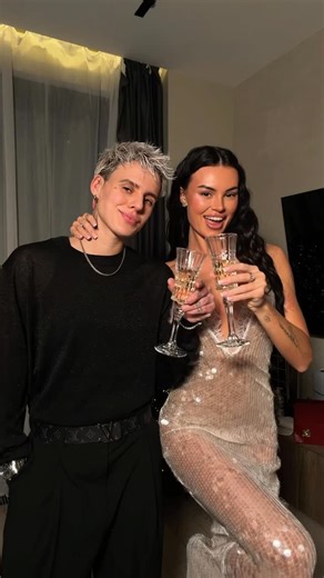 ВИКТОРИЯ МИРОНОВИЧ/ high heels teacher/ model on Instagram: "С новой годой🥰🥂 @isv.m @xanjjj Платье @she__moscow"