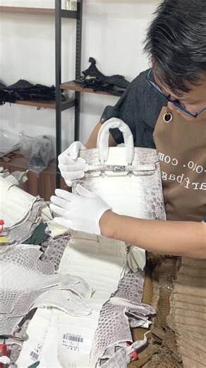 Customize Your Unique Handbag Today