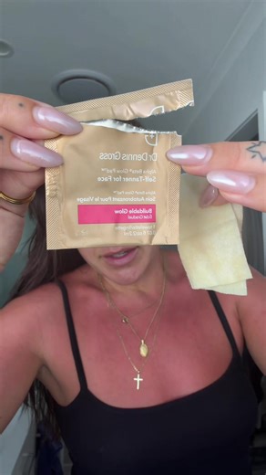 Discover the Best Face Tanner for a Natural Glow