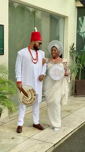 Love is a beautiful thing 😍 Congratulations our gorgeous bride @ohtee_washington Mua @anie_enchanted Hairstylist @e_claire_styles Gele @gee_gele Asoeke @elladearbeautyworld Outfit @lizzyevershine Shoe and coral beads @kemcystouch Photography @princebasseyimages Music @spyro__official | Igboweddingng