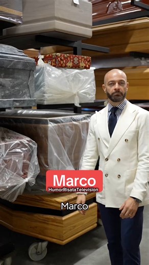 7.7K views · 14 reactions | Una BARA di carattere per un uomo di carattere  Come rendere unico il tuo FUNERALE  | HumorRisata Television | Facebook