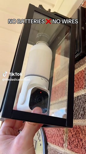 Wyze 2K HD Telescopic Light Bulb Camera Review