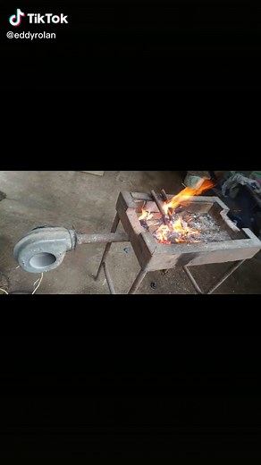 Metal Gate Construction and Installation Process