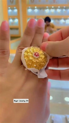 “Rich People Jewelry 💰 Pure Gold Masterpiece!” #gold #jewellery #goldnecklace #fashion #wedding #21k