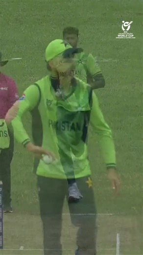 Ahmed Hussain takes flight to dismiss Thomas Rew ✈️ Follow #PAKvENG action LIVE, #U19WorldCup broadcast details 👉 https://www.icc-cricket.com/tournaments/u19-cricket-worldcup-2026/news/broadcast-details-for-icc-u19-men-s-cricket-world-cup | ICC - International Cricket Council