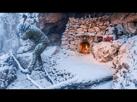 Caught in a Deadly Snowstorm Building a Warm Survival Shelter with Fireplace