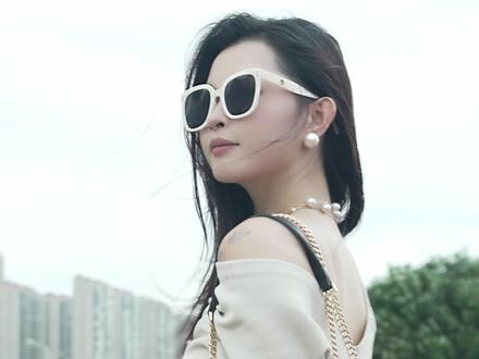 永远爱傍晚的鲜花和落日的晚霞。 #包包推荐 #美包分享 #美出高级感