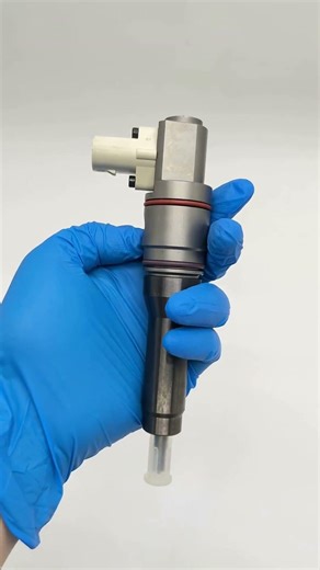 delphii common rail injector model 2005596 for mx13 euro 6 my15 engine with 6 month warranty